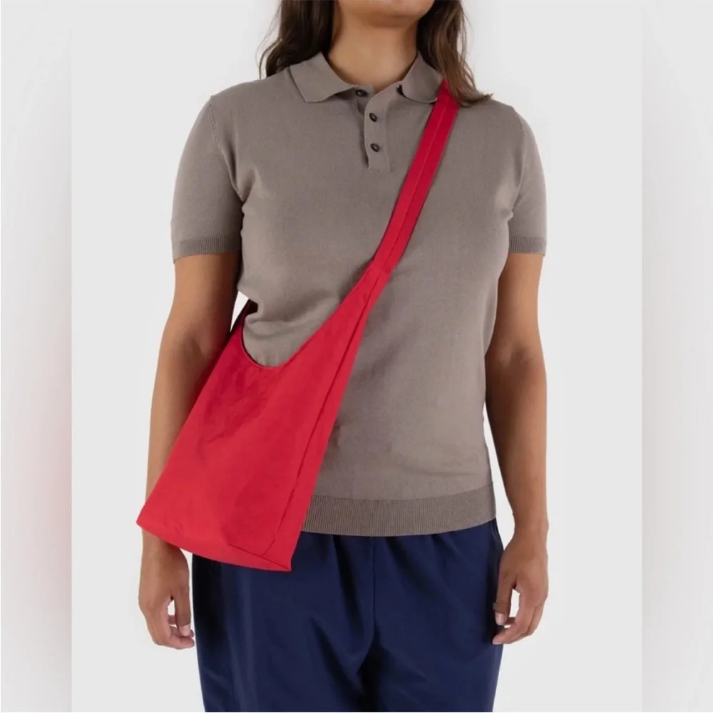BAGGU Small Nylon Sling Bag in Candy Apple Red - Picture 4 of 8